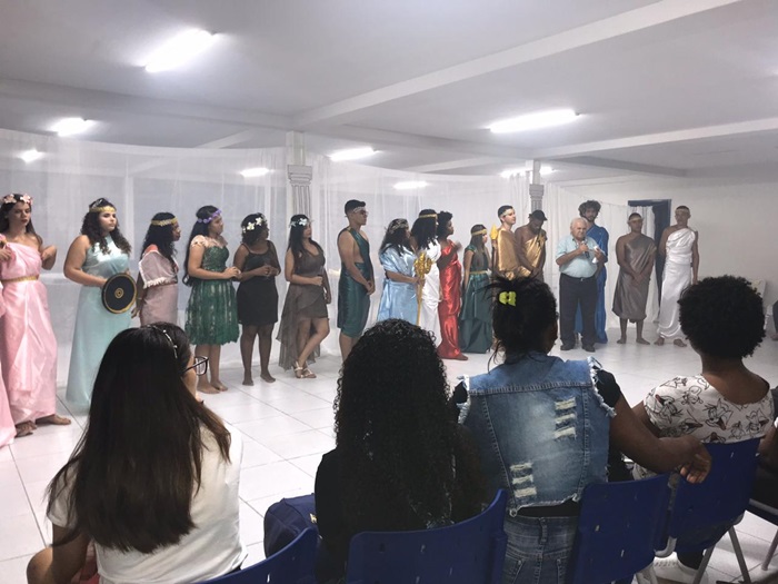 Peça teatral realizada pela turma de administração.